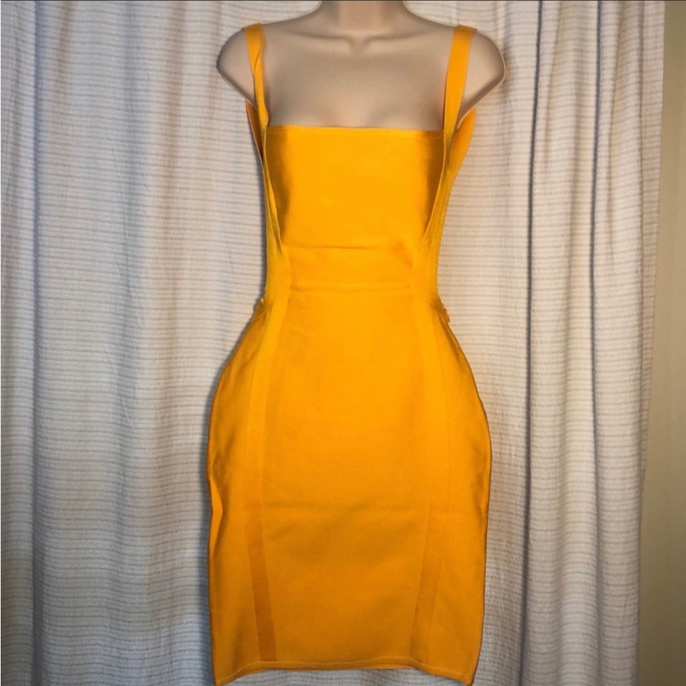 Miss Circle Bodycon dress